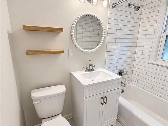 5th image of 4813 Canterbury St