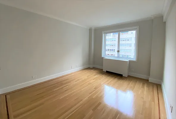 Rented by 165 E 66 Street Residential Owner LLC | media 20