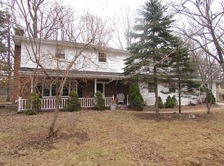 N73W13920 Houston Dr, Menomonee Falls, WI 53051