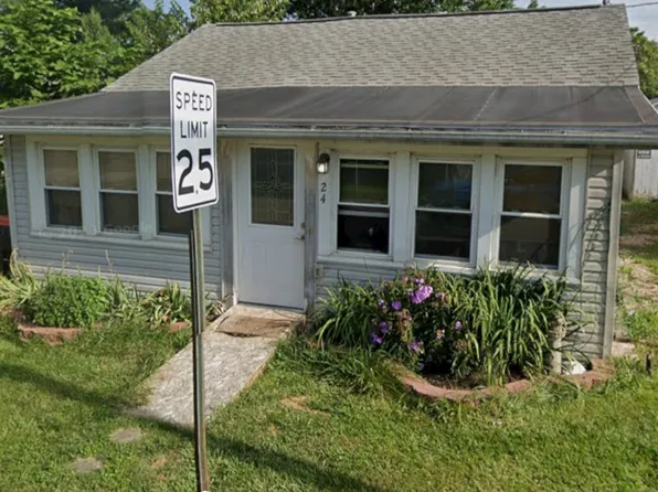 24 1st St, Buckeye Lake, OH 43008