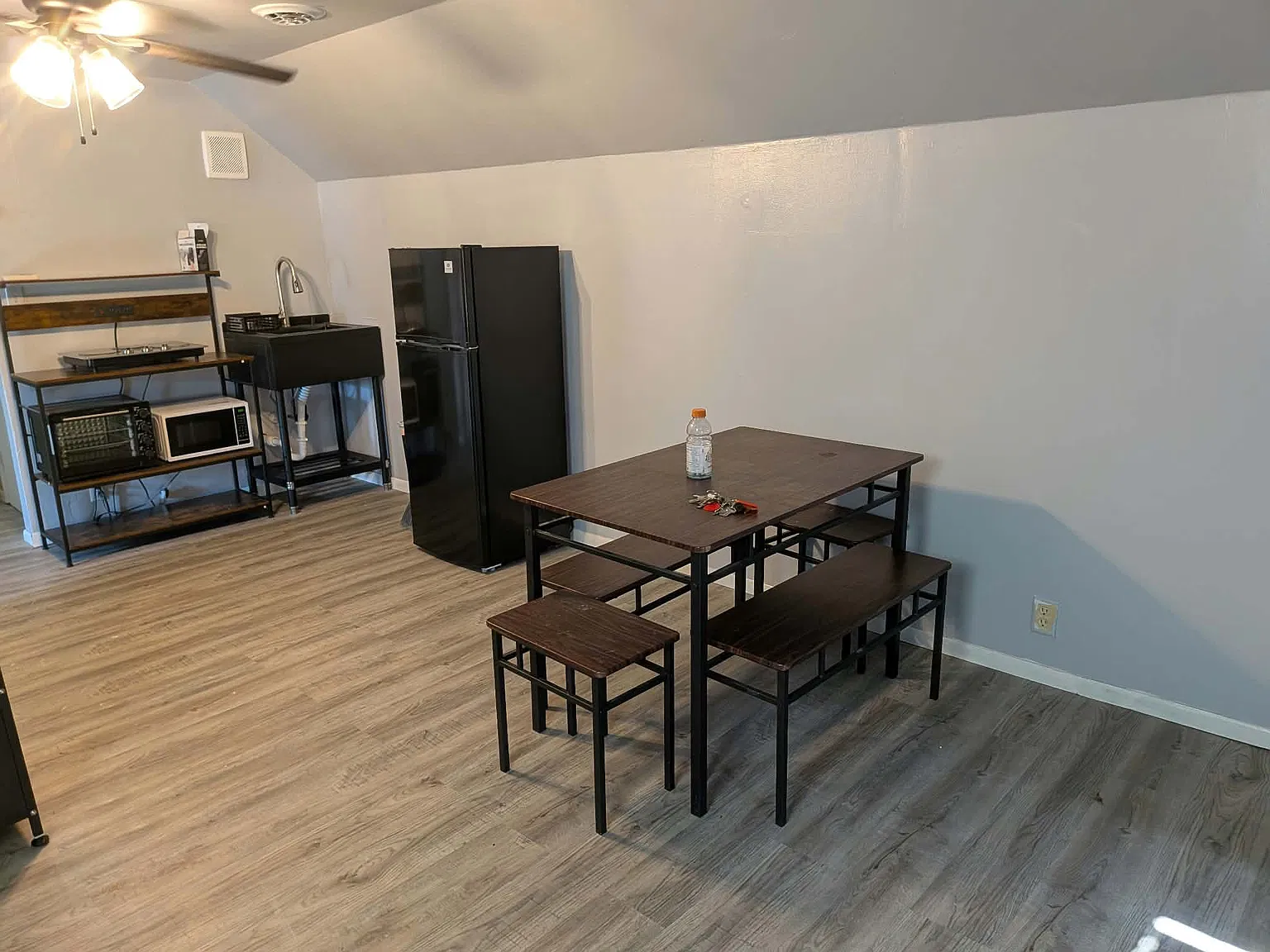 1 bed, 750 sqft, $850 — Photo 2