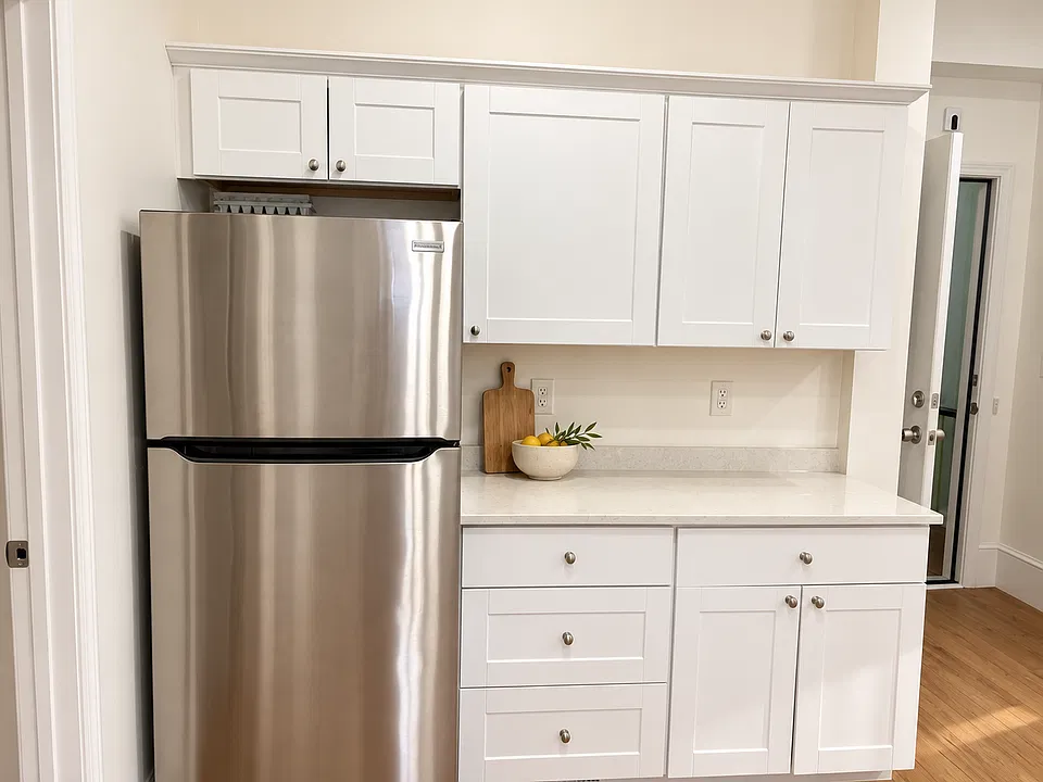 120 South St #1