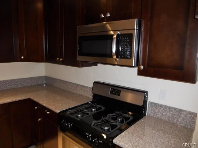 7438 Milwood Ave — Photo 9