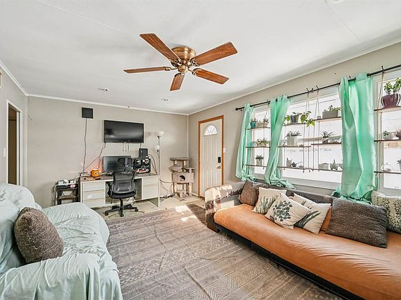 5th image of 3724 F Ave NE