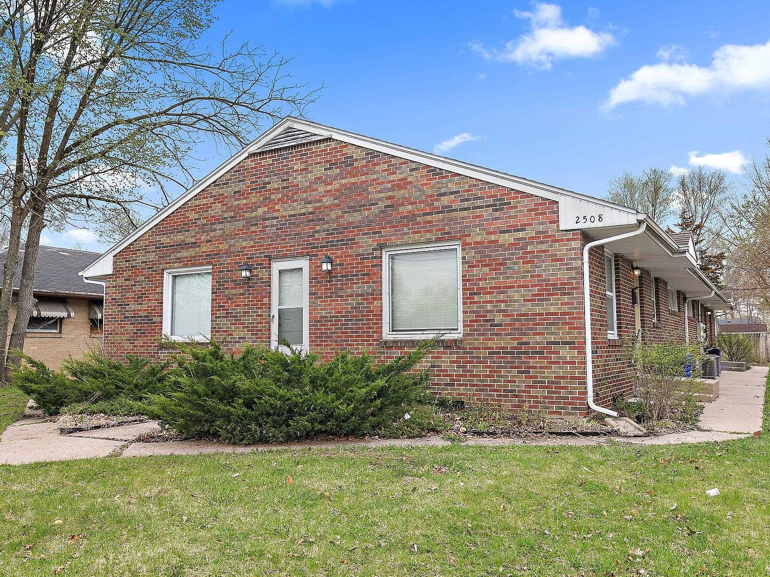 2508 Glenwood Ave, Rockford, IL 61101 Zillow