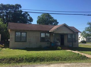 Willis St, Groves, TX 77619