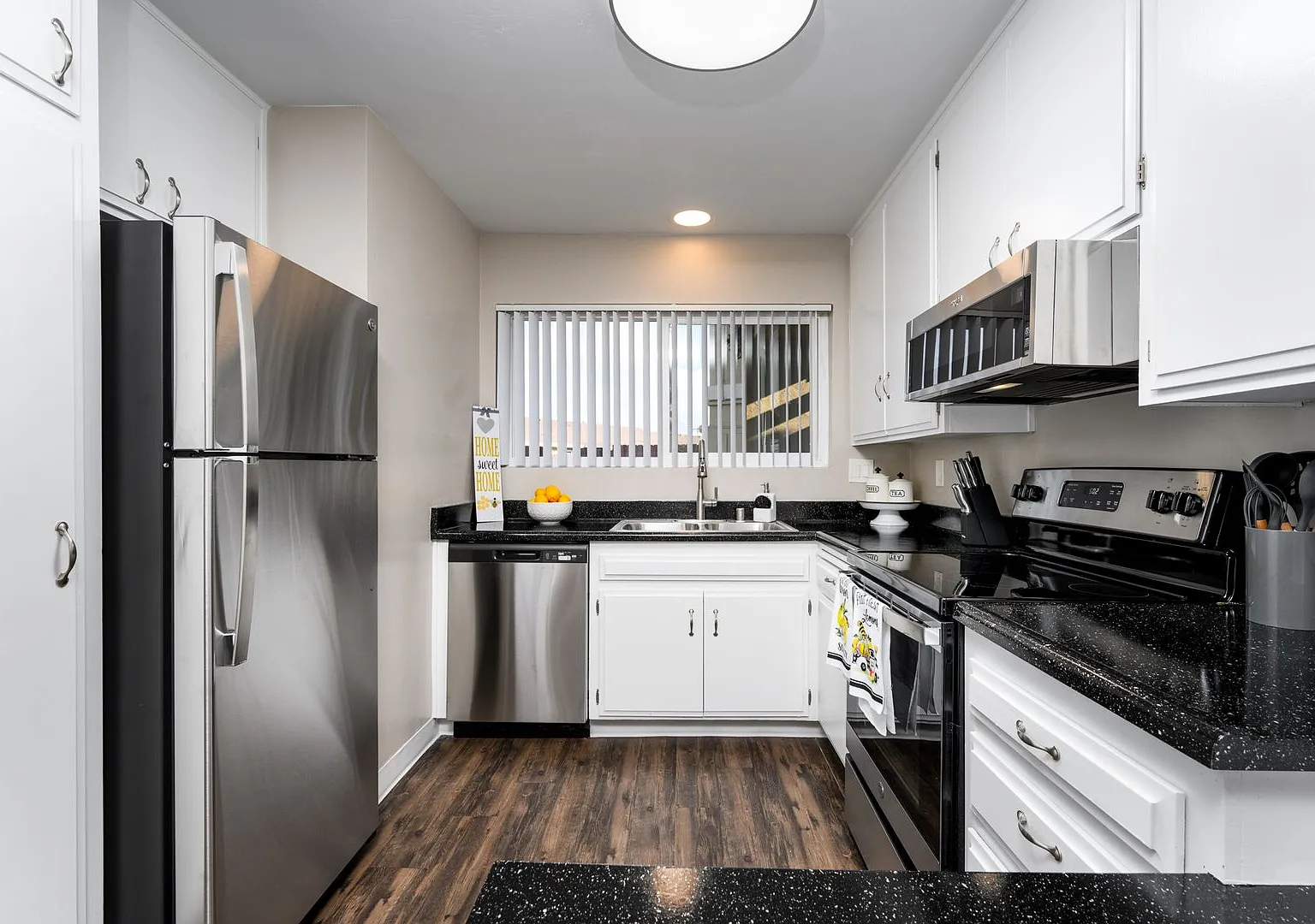 Greentree Fountain Apartments — Photo 2
