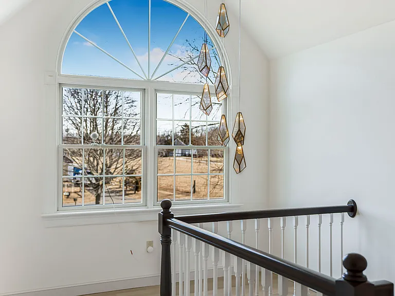 425 Jacobs Ln — Photo 18