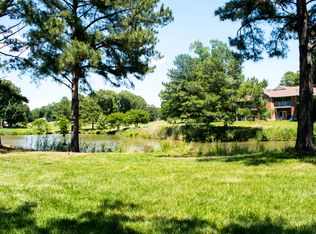 1246 Lake Dr, Newport News, VA 23602
