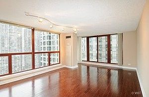 2nd image of 200 N Dearborn St Unit 3906