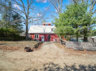 18300 Bowdish Rd, Gregory, MI 48137