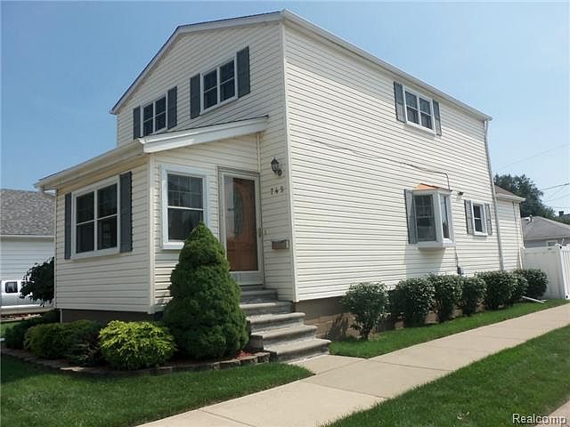 1st image of 745 Saint Johns St