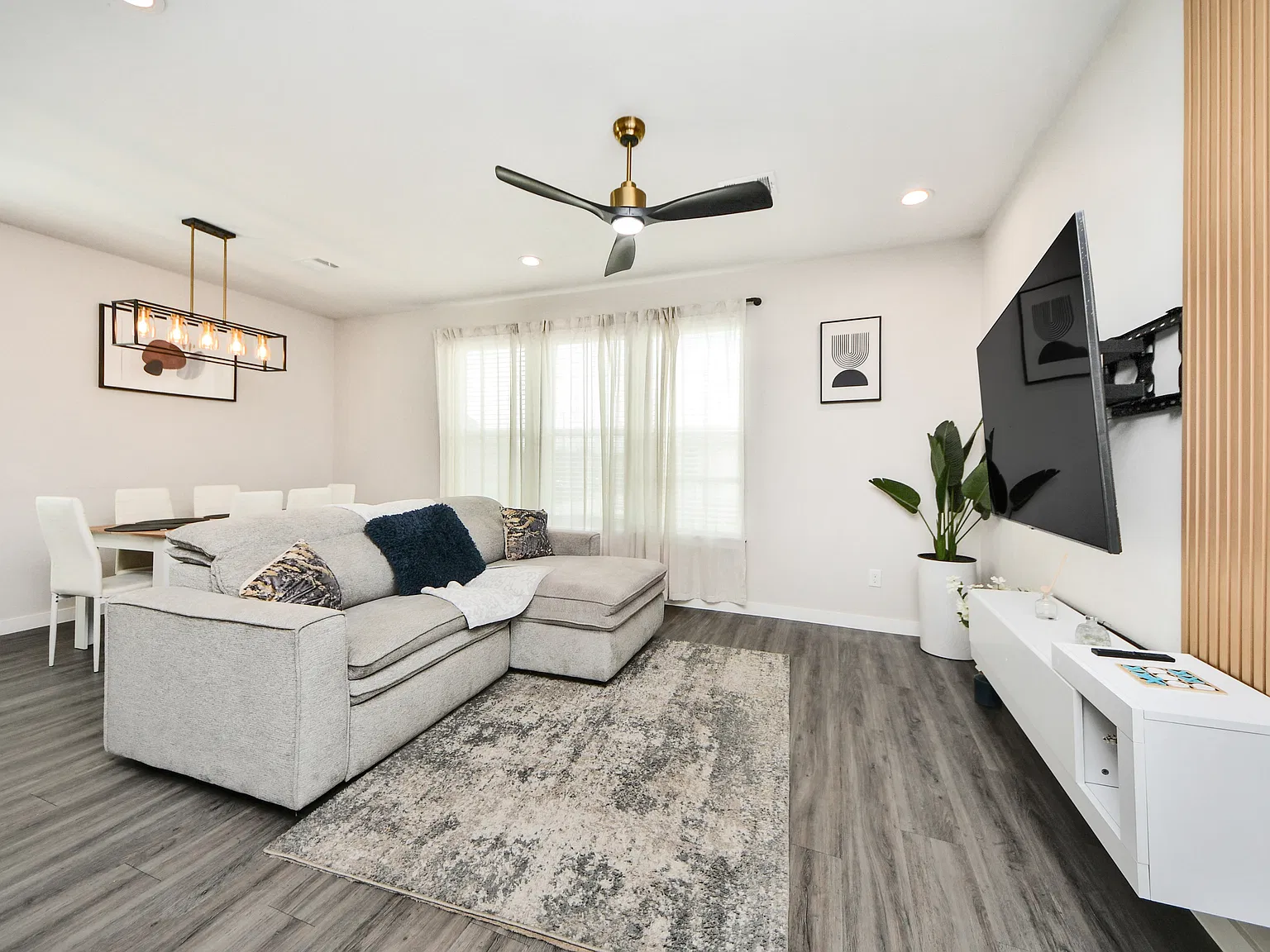 3 bed, 2.5 bath, 1447 sqft, $3,100 — Photo 1