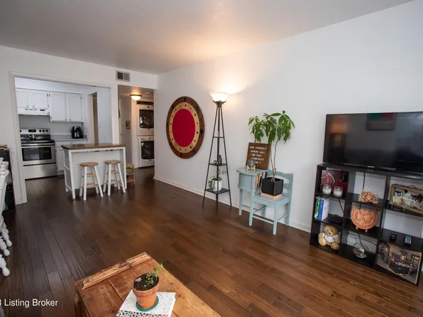 1935 Gardiner Ln APT B26, Louisville, KY 40205