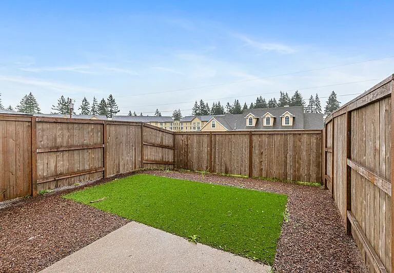 16392 SE Shimmering Leaf St — Photo 25