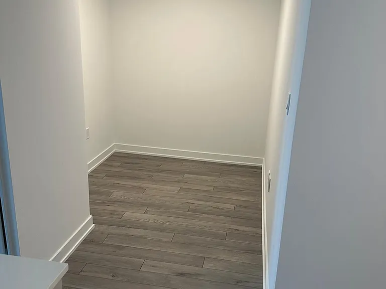 1005 Dundas St E #227 — Photo 16