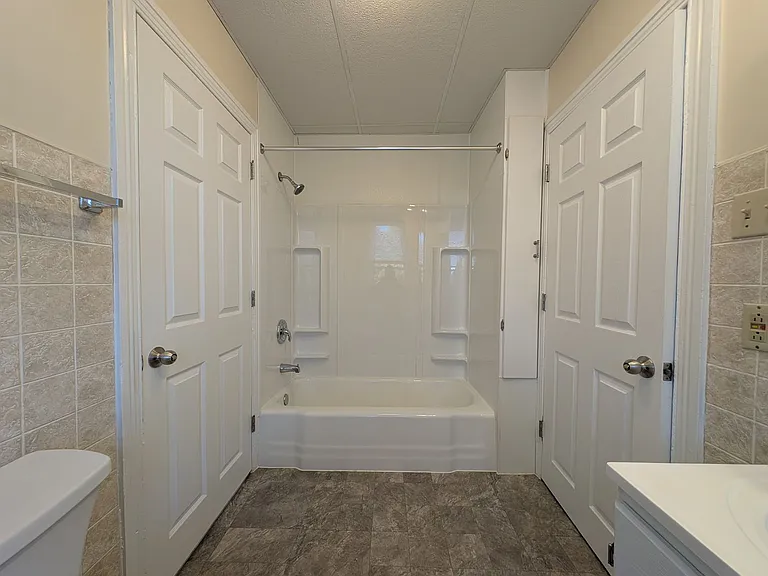 727 Glasgow St — Photo 15