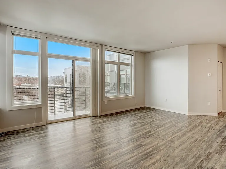 Evolve Apartments — Photo 4