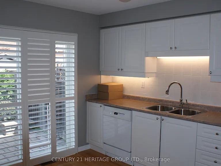 1134 Barclay Cir — Photo 7