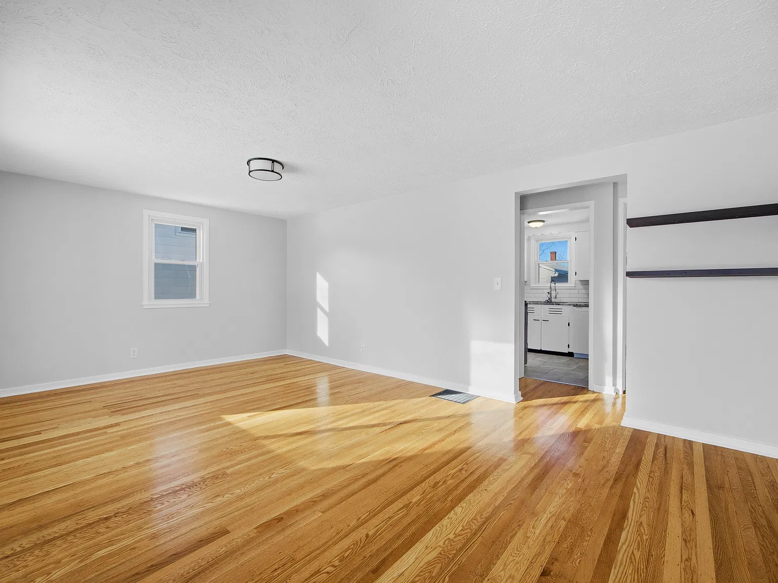 470 Falstaff Rd — Photo 3