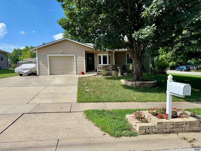 902 Cedar Ct, Eudora, KS, 66025