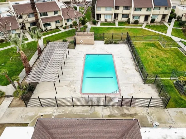 930 Olive Dr APT 26, Bakersfield, CA 93308