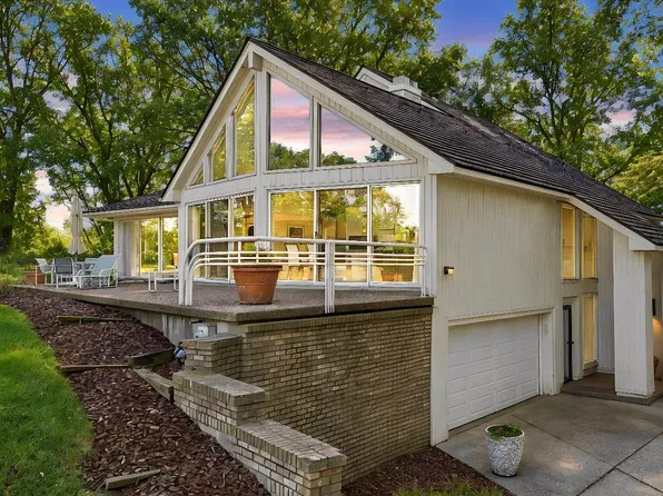 11 Chrismar Rd, Portage, IN 46368