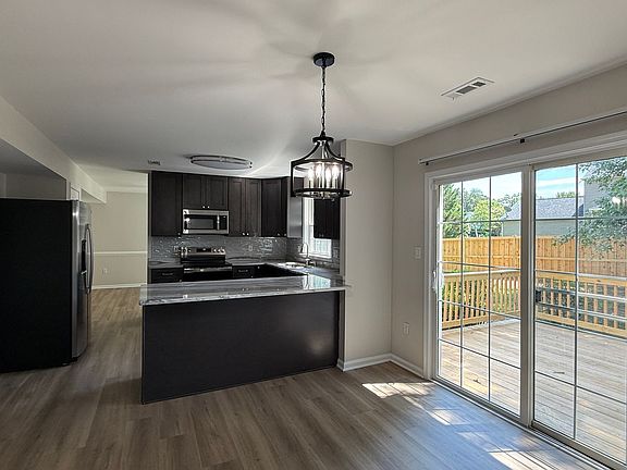 4th image of 10100 Bellevue Ct