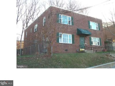 4453 B St SE, Washington, DC, 20019