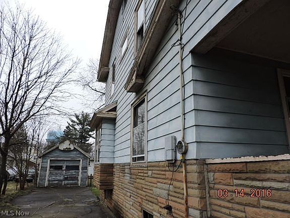 3rd image of 736 East Ave SE
