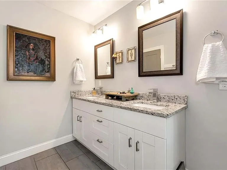 2424 Melinda Ct — Photo 24