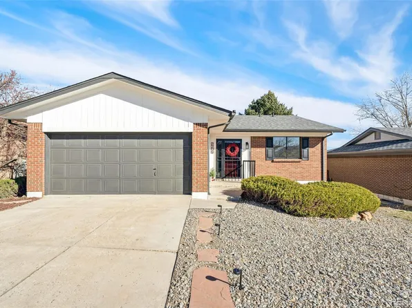 2206 S Devinney Street, Lakewood, CO 80228