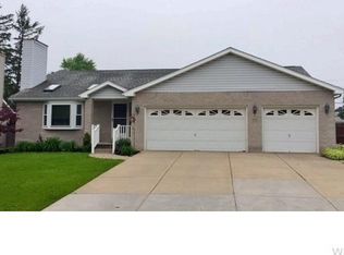 171 Ferndale Rd, Williamsville, NY 14221