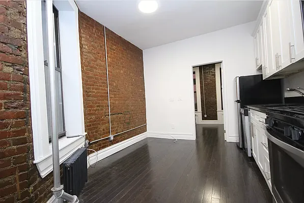 Rented by Compass | media 7