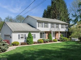 313 W Mountain Rd, Sparta, NJ 07871