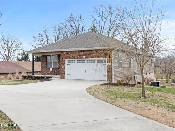 514 Strawberry Ave, Maryville, TN 37804