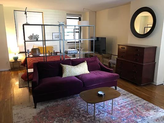 4th image of 32 W 40th St APT 9B
