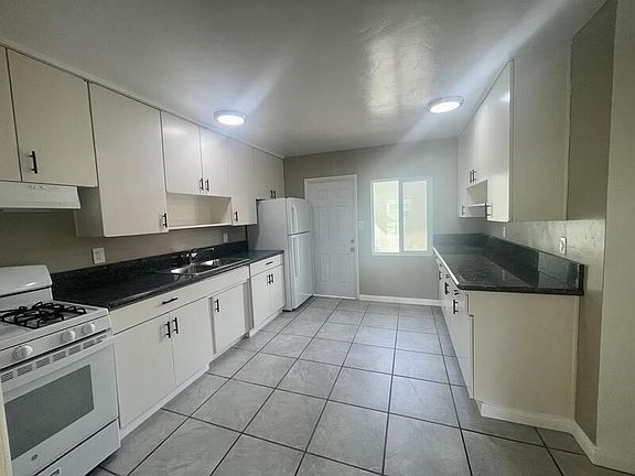 2nd image of 4942 Jumano Ave
