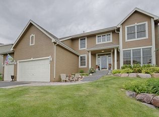 7399 Moccasin Trl, Chanhassen, MN 55317