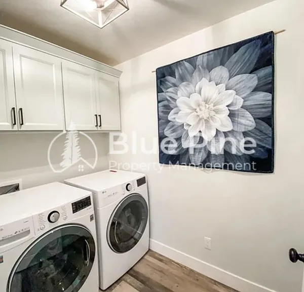 6389 Maggie Dr — Photo 7
