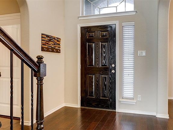 4th image of 3044 Beaver Creek Dr