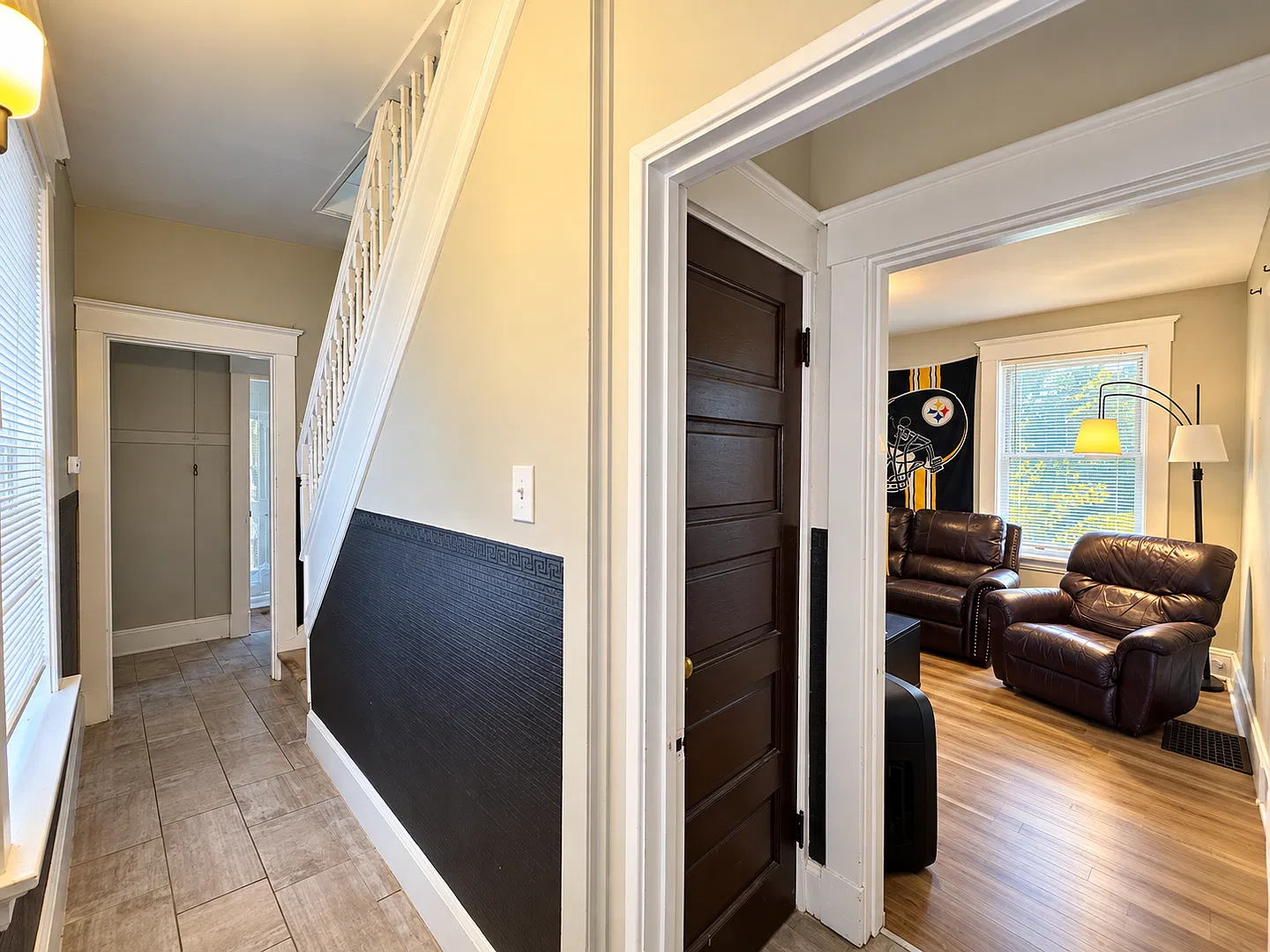 6 Bed/ 2 Bath on Warner Mins. from UC Only $650/pp ($3,900/mo) — Photo 2