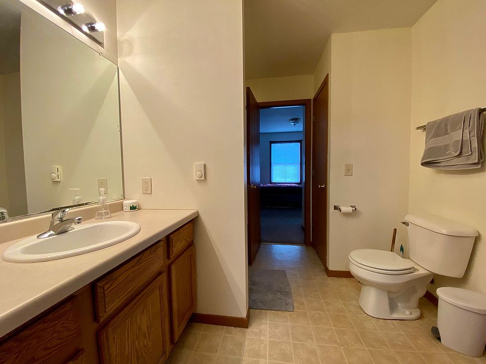 Menomonie 4 Plex Bldg 01 2324 11th Ave E Menomonie WI Zillow