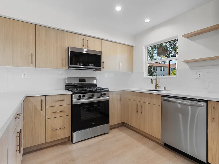 3301 S Beverly Dr #1 — Photo 3