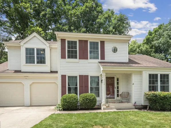 2868 Running Pump Ln, Herndon, VA 20171