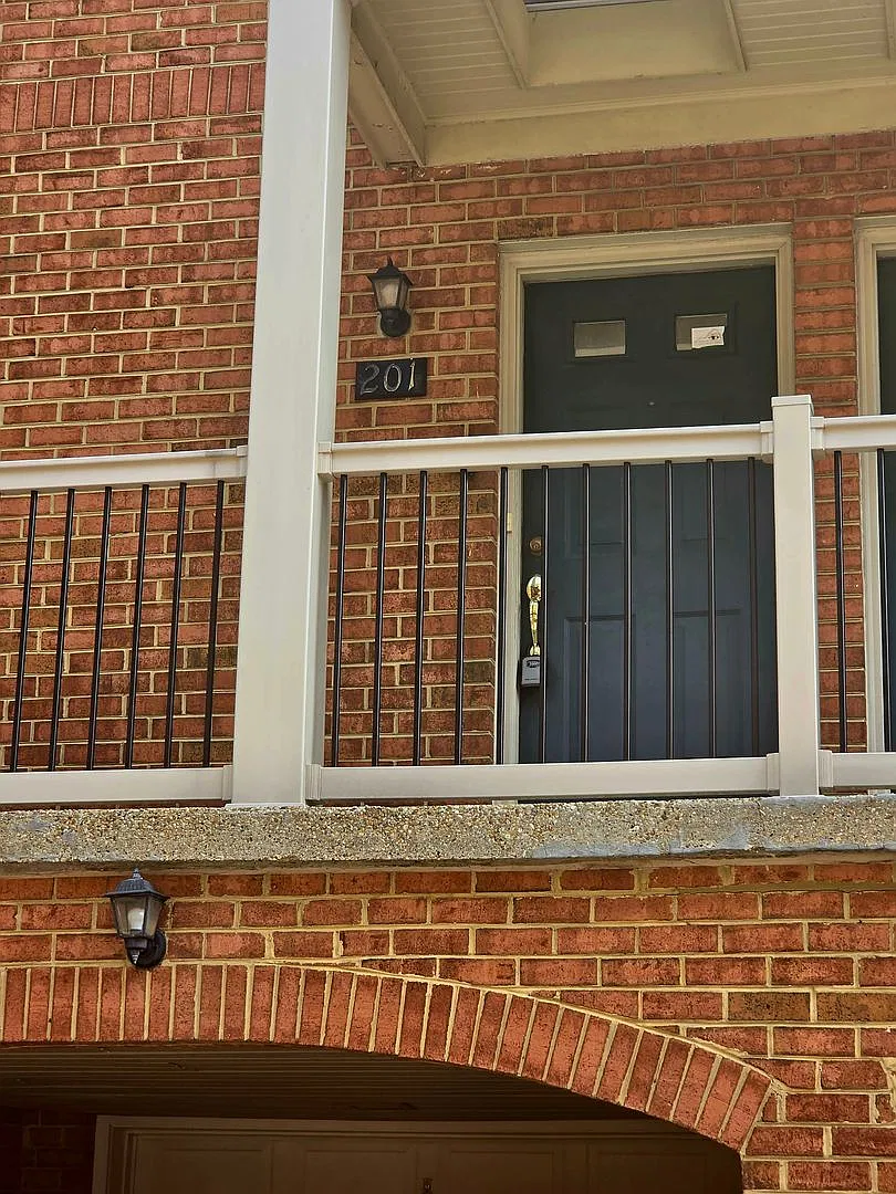537 20th Street W Unit#201 — Photo 1