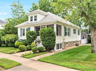 30 Newcastle Rd, Peabody, MA 01960