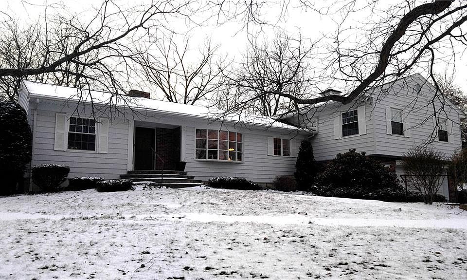 1st image of 4 Northview Dr