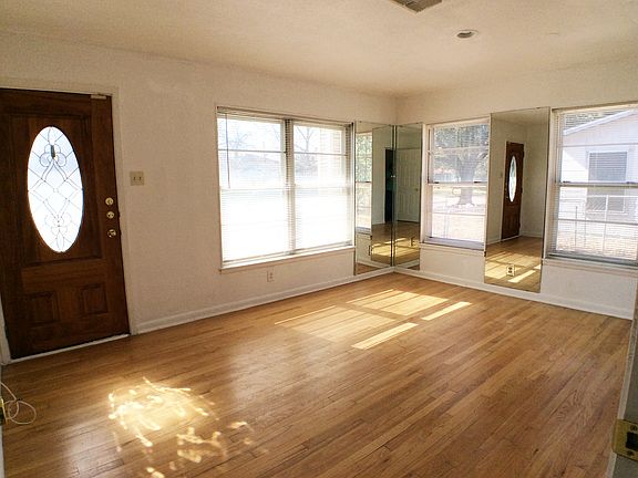 4th image of 263 E Vestal Pl