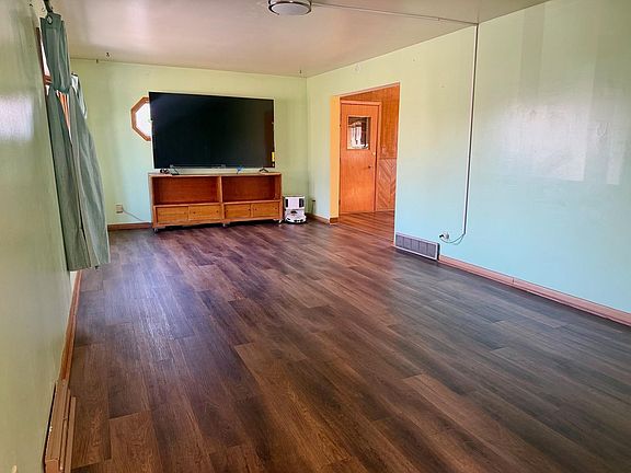 5th image of 1025 Pershing Blvd